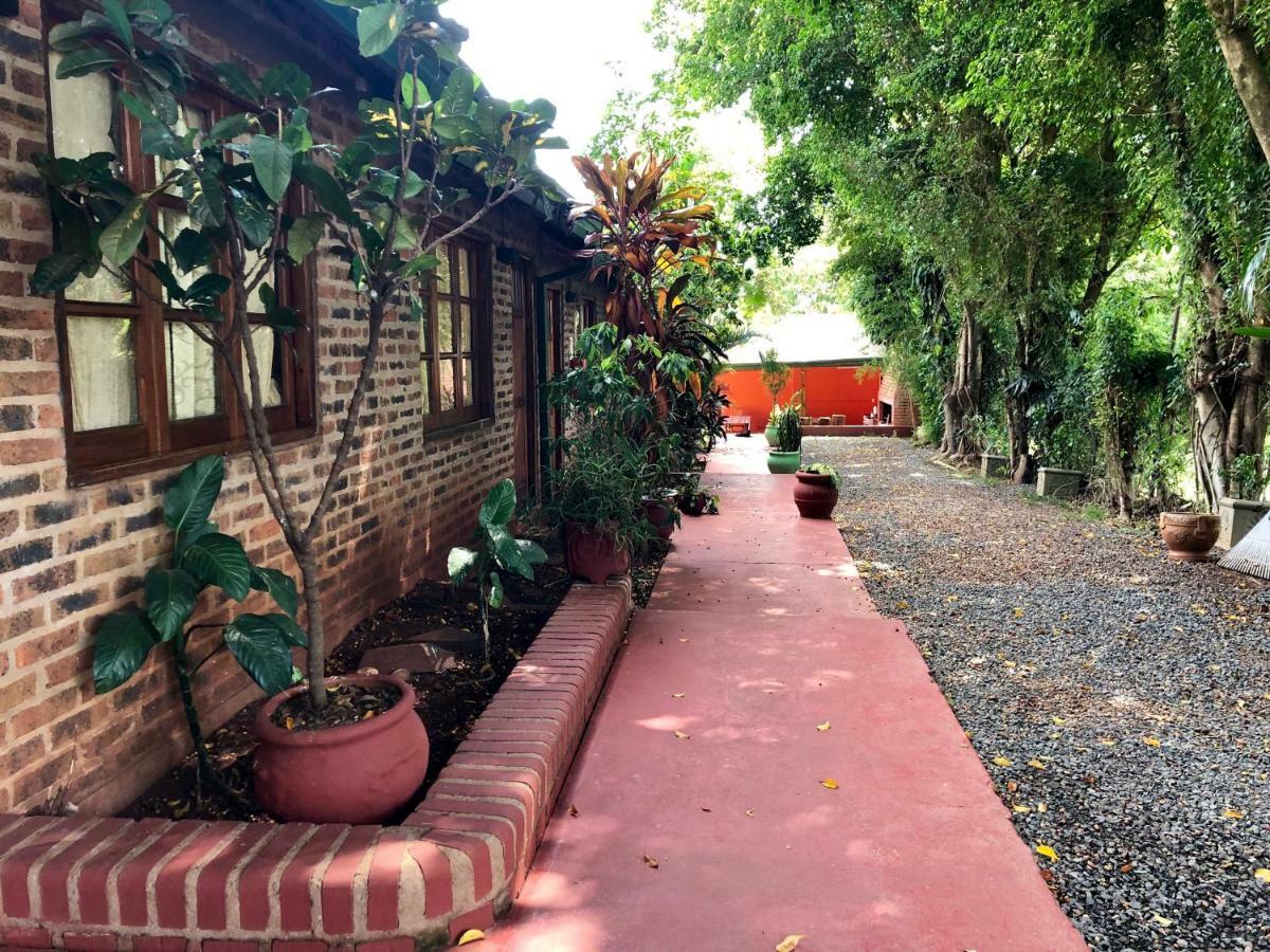 Cabanas Laboulaye Puerto Iguazu Bagian luar foto